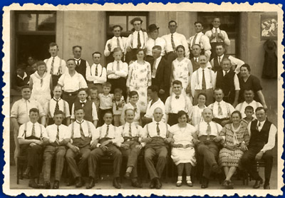 Stolze Besitzer eines eigenen Vereinsheim